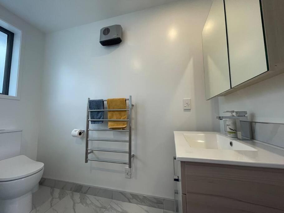 Parkside Retreat - 3 Beds -Sleeps 6 Near Westfield Villa Christchurch Luaran gambar